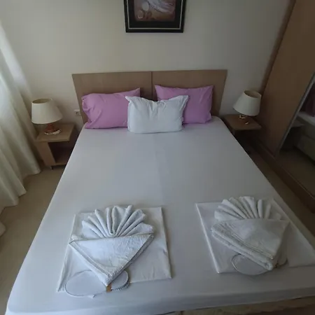 דירה On The Third Floor In Emberli Aparthotel.