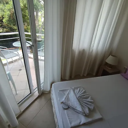 On The Third Floor In Emberli Aparthotel. דירה 3*