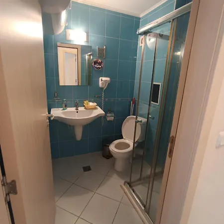 On The Third Floor In Emberli Aparthotel. 3* לוזנטס